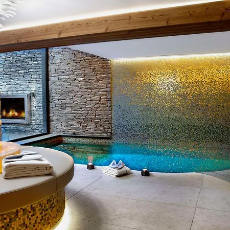 Chalet Luxueux Avec Espace Detente Et Spa A Courchevel - Fr-1-564-145 * Courchevel