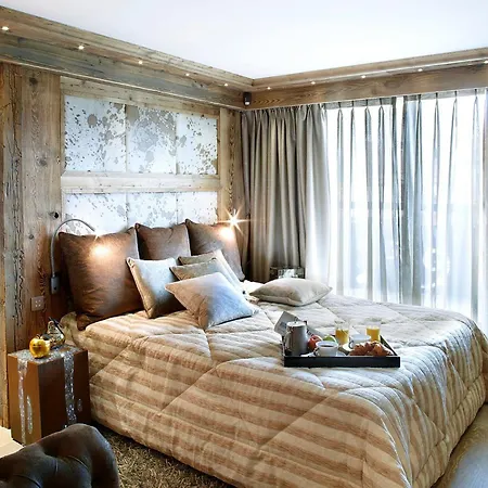Chalet Chalet Luxueux Avec Espace Detente Et Spa A Courchevel - Fr-1-564-145 *
